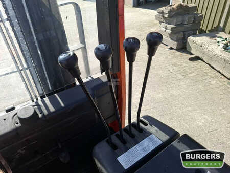 4-wiel elektrische heftrucks 2002  Carer Z65K (8)