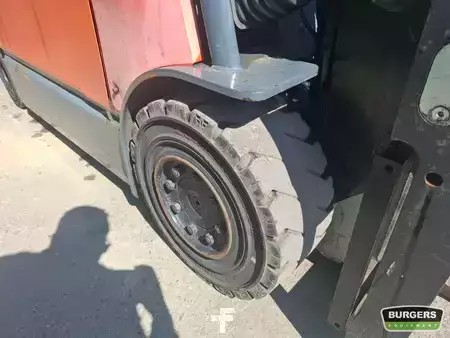 Eléctrica de 4 ruedas 2008  Toyota 7FBMF30 (12)