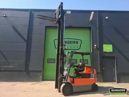 Eléctrica de 4 ruedas 2008  Toyota 7FBMF30 (6)