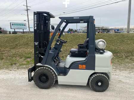 Propane Forklifts 2005  Nissan MPL02A25LV (1)