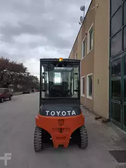 Chariots électriques à 4 roues 2020  Toyota 8FBMT40 (1)