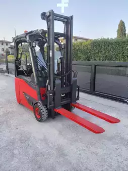 Carrelli elettrici 3 ruote 2017  Linde E16H-02 (3)