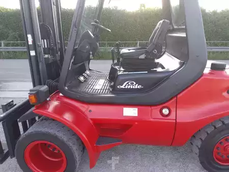 Carrelli elevatori diesel 1997  Linde H40D (3)