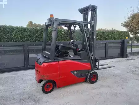Carrelli elettrici 4 ruote 2014  Linde E20PHL-02 (2)