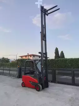 Carrelli elettrici 4 ruote 2014  Linde E20PHL-02 (5)