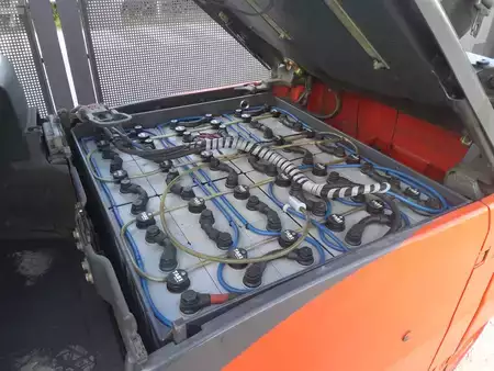 Carrelli elettrici 4 ruote 2014  Linde E20PHL-02 (9)