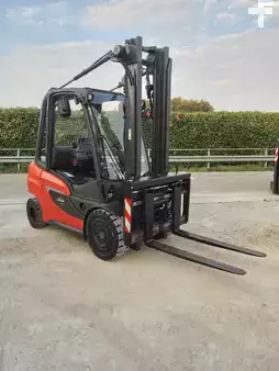Carrelli elevatori diesel 2021  Linde H30D-01 (2)