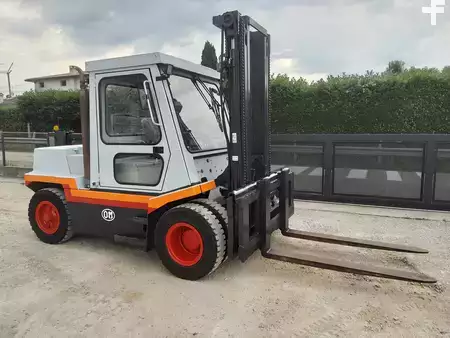 Carrelli elevatori diesel 1998  OM DI80C (1)