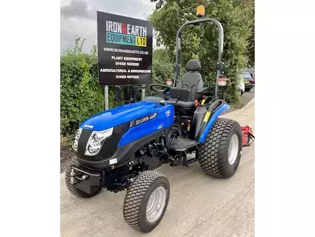 Chariots tracteurs - Solis 26 HST Compact Tractor (2)