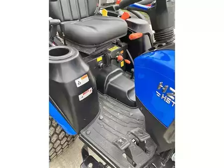 Chariots tracteurs - Solis 26 HST Compact Tractor (8)