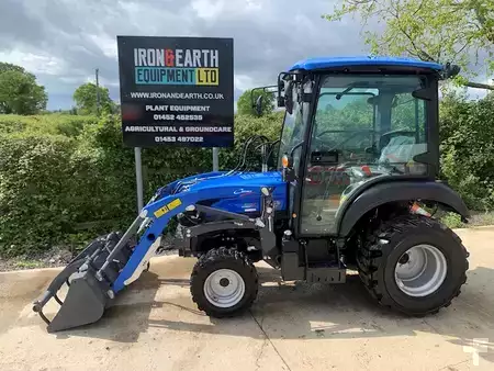 Chariots tracteurs - Solis 26 HST CAB Compact Tractor (11)