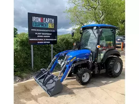 Chariots tracteurs - Solis 26 HST CAB Compact Tractor (12)