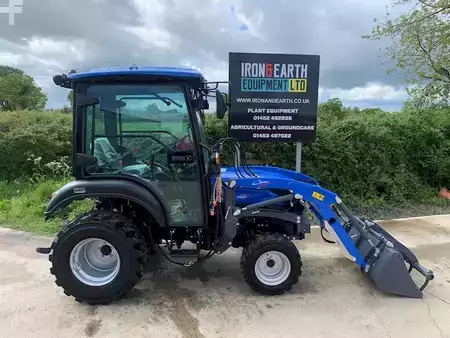 Chariots tracteurs - Solis 26 HST CAB Compact Tractor (15)