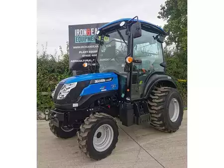 Chariots tracteurs - Solis 26 HST CAB Compact Tractor (2)