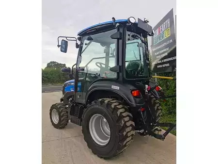 Chariots tracteurs - Solis 26 HST CAB Compact Tractor (4)