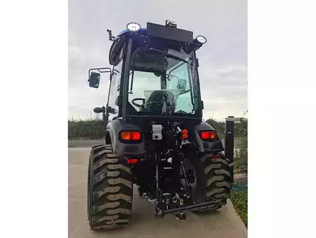 Chariots tracteurs - Solis 26 HST CAB Compact Tractor (5)