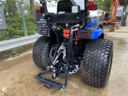 Chariots tracteurs - Solis H26 HST Extra (12)