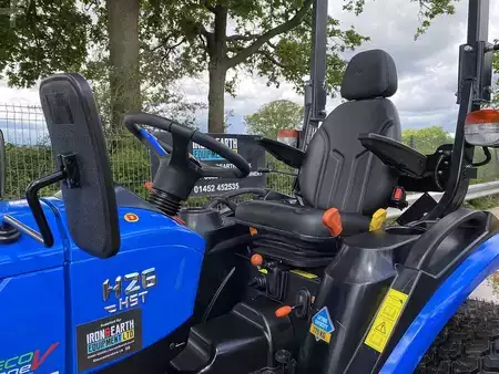 Chariots tracteurs - Solis H26 HST Extra (2)
