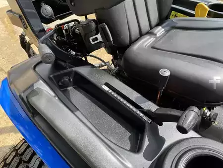Chariots tracteurs - Solis H26 HST Extra (9)