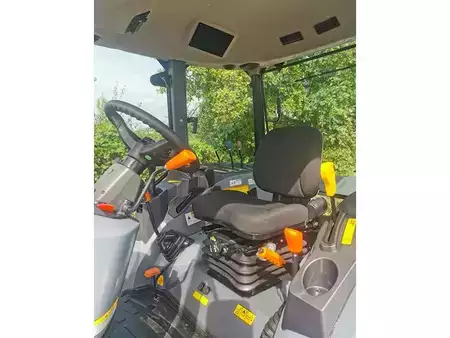 Chariots tracteurs - Solis S50 Shuttle XL Cab 4WD Compact Tractor (12)
