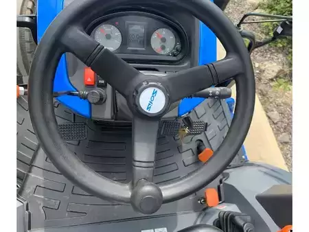 Chariots tracteurs - Solis S50 Shuttle XL ROPS 2WD Compact Tractor (11)