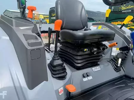Chariots tracteurs - Solis S50 Shuttle XL ROPS 2WD Compact Tractor (9)
