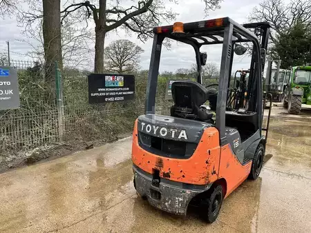 Dieselový VZV 2015  Toyota 02-8FDF15 (6)