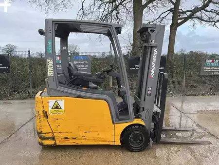 Dieselový VZV 2016  Jungheinrich EFG 220 Forklift (4)