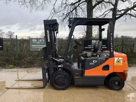 Carrelli elevatori diesel 2014  Doosan D30S-5 Forklift (1)