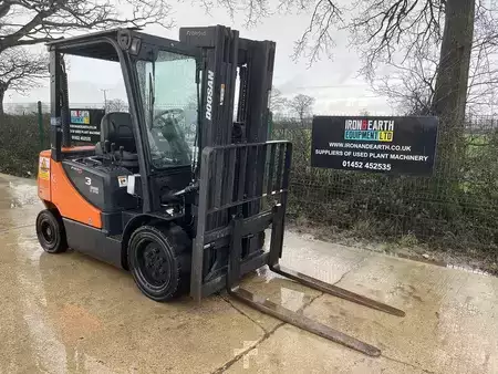 Carrelli elevatori diesel 2014  Doosan D30S-5 Forklift (5)