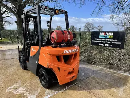 Dieselový VZV 2018  Doosan G30GP Forklift (3)