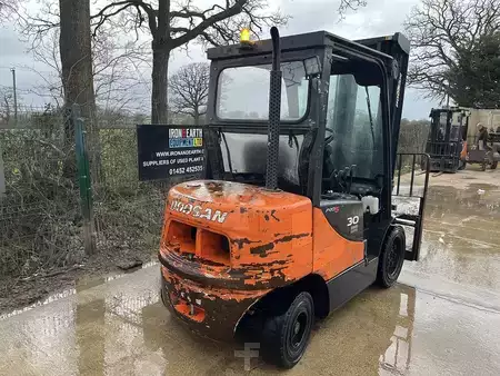 Carrelli elevatori diesel 2014  Doosan D30S-5 Forklift (6)