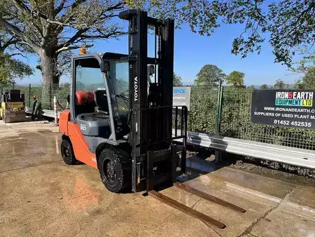 Dieseltrukki 2017  Toyota 02-8FGF30 Forklift (5)