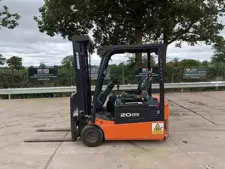 Carrelli elevatori diesel 2014  Doosan B20T-5 Forklift (1)