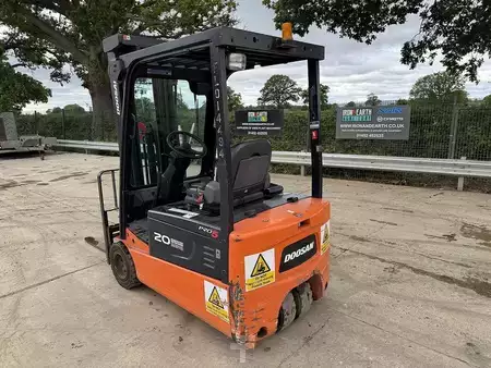Carrelli elevatori diesel 2014  Doosan B20T-5 Forklift (3)