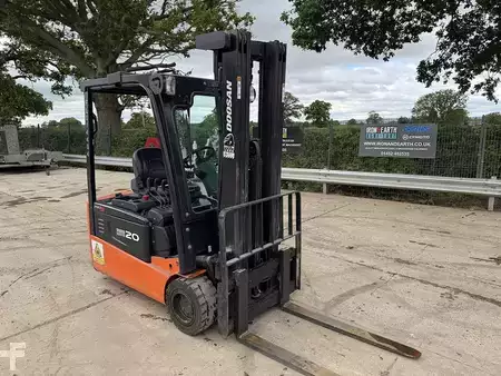 Carrelli elevatori diesel 2014  Doosan B20T-5 Forklift (5)