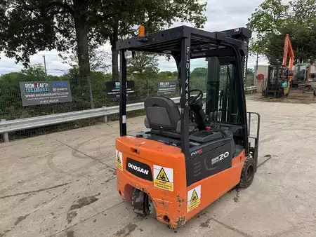 Carrelli elevatori diesel 2014  Doosan B20T-5 Forklift (6)
