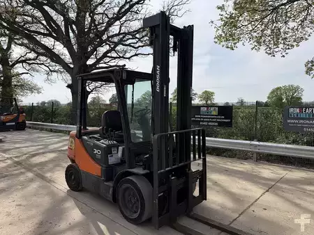 Diesel heftrucks 2013  Doosan D30S-5 Forklift (5)
