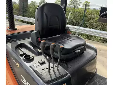 Diesel heftrucks 2013  Doosan D30S-5 Forklift (9)