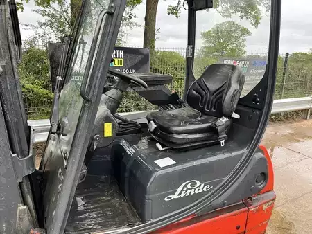 Dieselový VZV 2005  Linde E16C-02 Forklift (8)