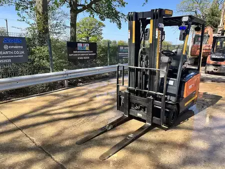 Carrelli elevatori diesel 2015  Doosan B15T-7 Forklift (2)