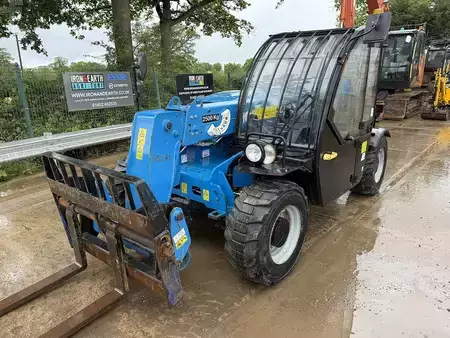 Teleskoptruck fast bom 2019  Genie GTH-2506 Telehandler (2)