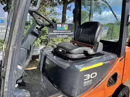 Diesel Forklifts 2011  Doosan D30S-5 Forklift (8)