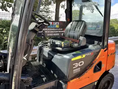 Diesel Forklifts 2011  Doosan D30S-5 Forklift (9)