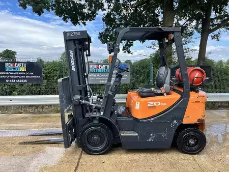 Empilhador diesel 2020  Doosan G20GP Forklift (1)