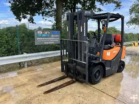 Empilhador diesel 2020  Doosan G20GP Forklift (2)