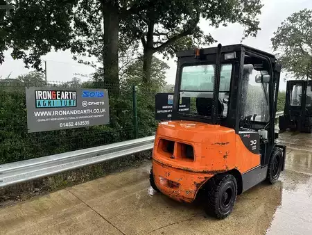 Diesel Forklifts 2011  Doosan D30S-5 Forklift (6)