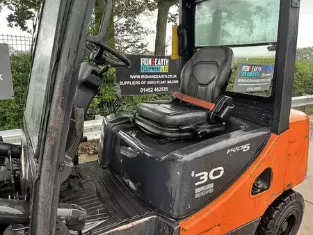 Diesel Forklifts 2011  Doosan D30S-5 Forklift (9)
