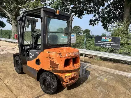 Diesel Forklifts 2011  Doosan D30S-5 Forklift (3)