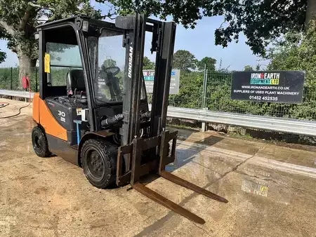 Diesel Forklifts 2011  Doosan D30S-5 Forklift (5)